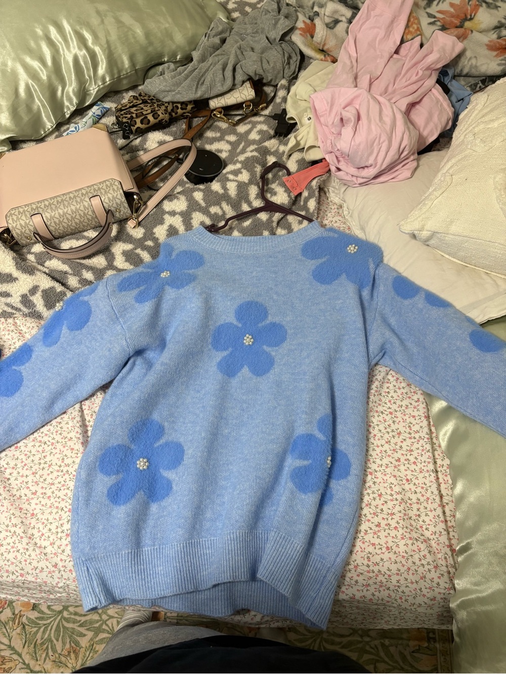 SHEIN Light Blue Crewneck Sweater with Blue Floral Accents